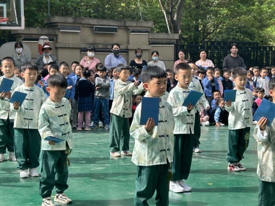1.《谷雨时节》的串烧表演