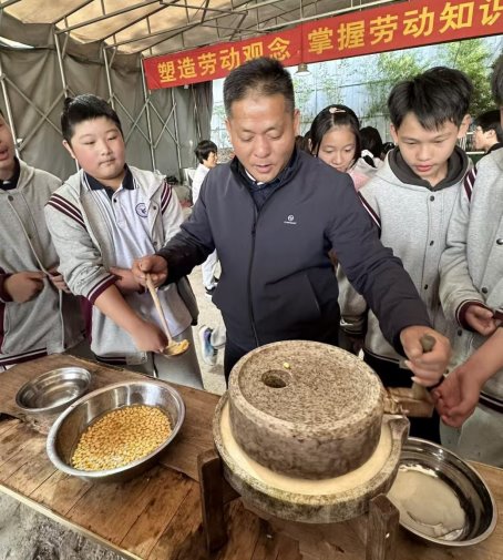 684898a13710447b028e8160610f0509