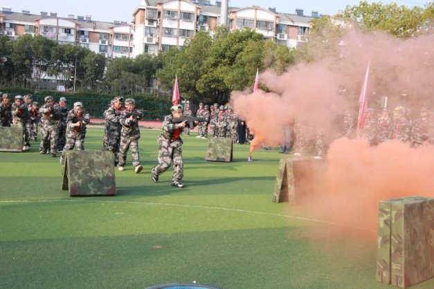 一群人在公园里

AI 生成的内容可能不正确。