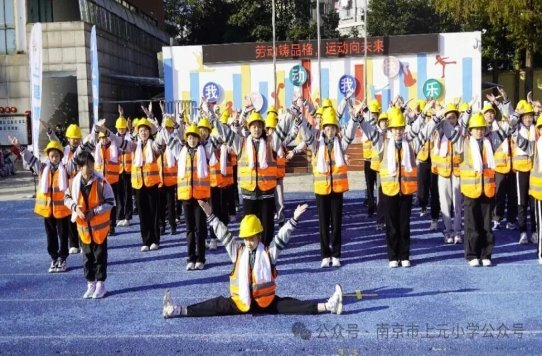 704bb564e5bfbaee195b09a8fb22ae3e