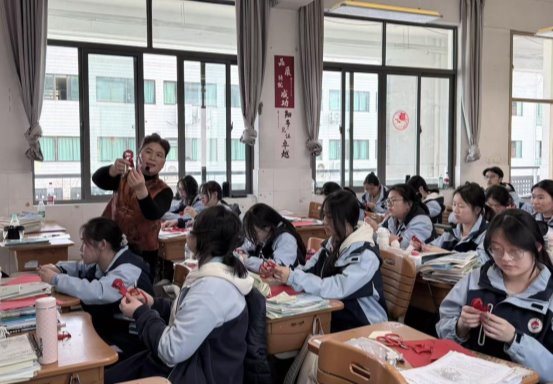 5dcd77759bec499b820ef7a75d1d1c36