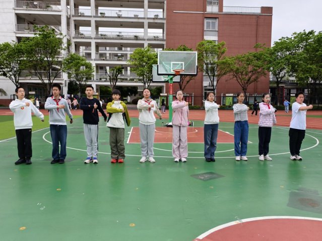 赛前